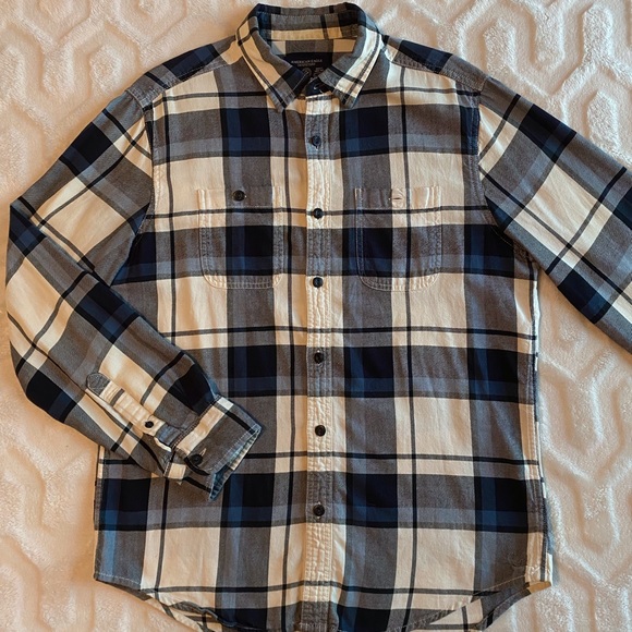 Casual Plaid Button Up Shirt - Picture 1 of 3